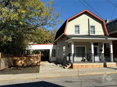 9c Marier Avenue, Vanier And Kingsview Park, On K1l 5s6