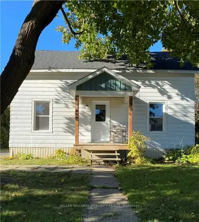 Detached in South Stormont