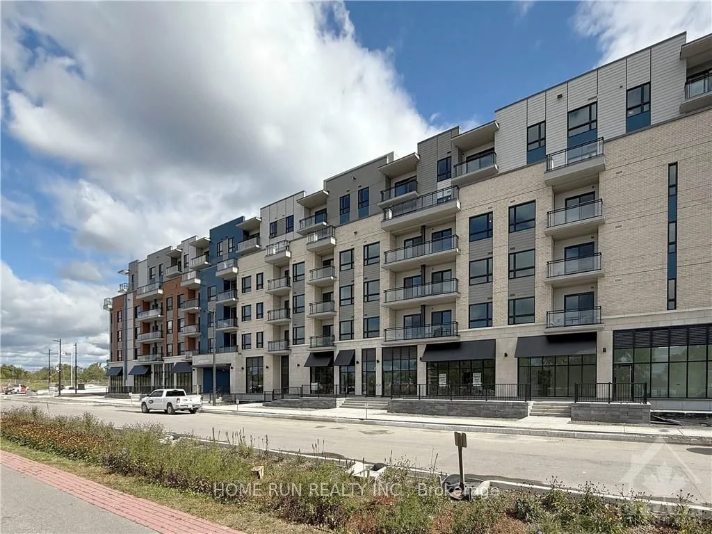 Condo Apartment in Manor Park - Cardinal Glen and Area