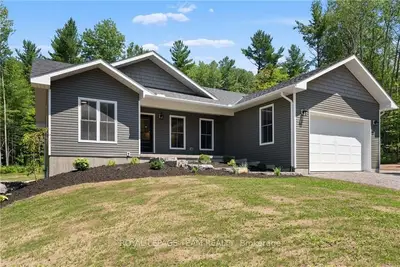Detached in North Algona Wilberforce
