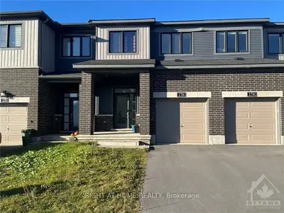 Att/Row/Townhouse in Barrhaven