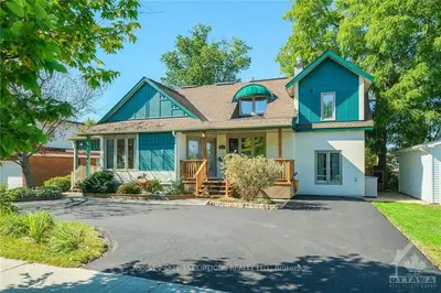 Detached in Alta Vista and Area