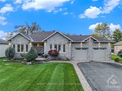 Detached in Greely - Metcalfe - Osgoode - Vernon and Area