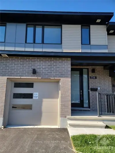 Att/Row/Townhouse in Stittsville - Munster - Richmond