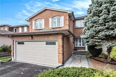 Detached in Hunt Club - South Keys and Area