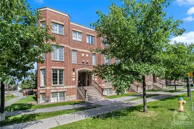 Condo Apartment in Barrhaven