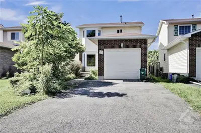 Detached in Kanata