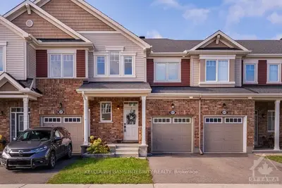 Att/Row/Townhouse in Orleans - Cumberland and Area