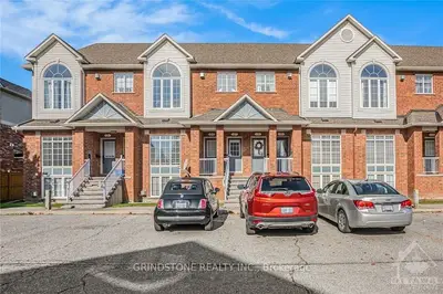 Condo Apartment in Kanata