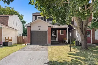 Detached in Barrhaven