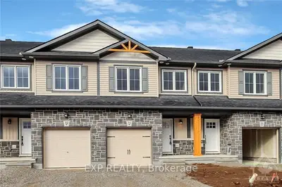Att/Row/Townhouse in Smiths Falls