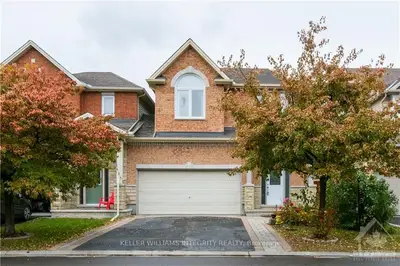 Att/Row/Townhouse in Kanata