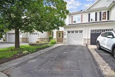 Att/Row/Townhouse in Barrhaven