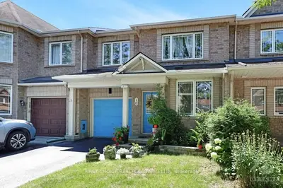 Att/Row/Townhouse in Barrhaven