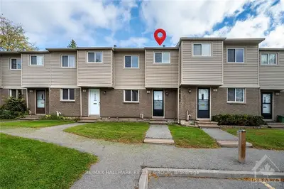 Condo Townhouse in Cyrville - Carson Grove - Pineview