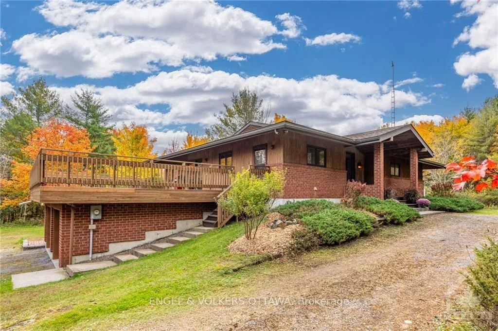 Detached in Mississippi Mills