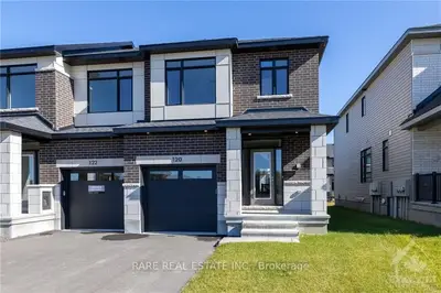 Att/Row/Townhouse in Blossom Park - Airport and Area