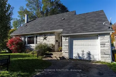 Detached in Pembroke