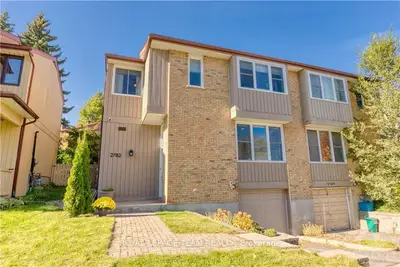 Semi-Detached in Billings Bridge - Riverside Park and Area