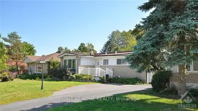 Detached in Elmvale Acres and Area