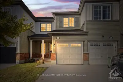 Att/Row/Townhouse in Kanata