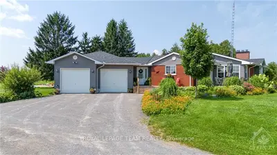 Detached in Mississippi Mills