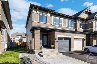 Att/Row/Townhouse in Blossom Park - Airport and Area