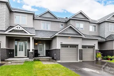 Att/Row/Townhouse in Blossom Park - Airport and Area