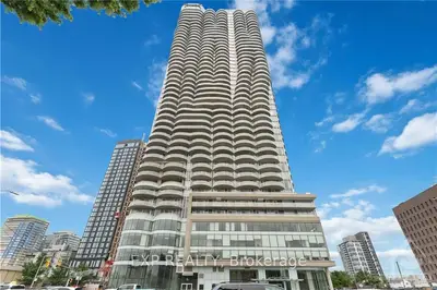 Condo Apartment in Dows Lake - Civic Hospital and Area