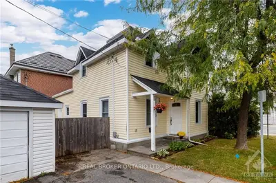 Detached in Tunneys Pasture and Ottawa West