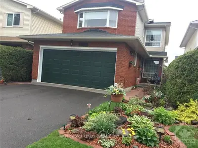 Detached in Orleans - Convent Glen and Area
