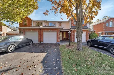 Att/Row/Townhouse in Kanata