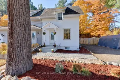 Semi-Detached in Deep River
