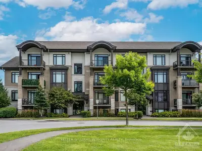 Condo Apartment in Cyrville - Carson Grove - Pineview