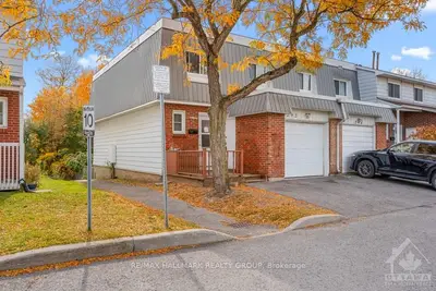 Condo Townhouse in Overbrook - Castleheights and Area