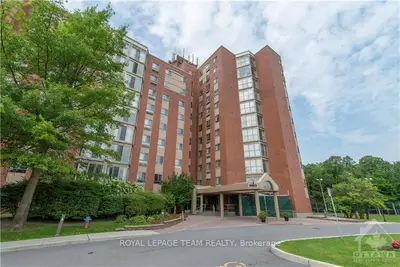 Condo Apartment in Kanata