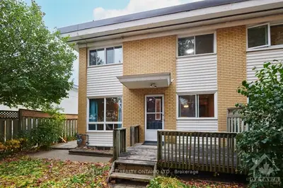 Condo Townhouse in Britannia Heights - Queensway Terrace N and Area