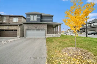 Detached in Barrhaven