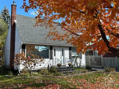Detached in Elmvale Acres and Area