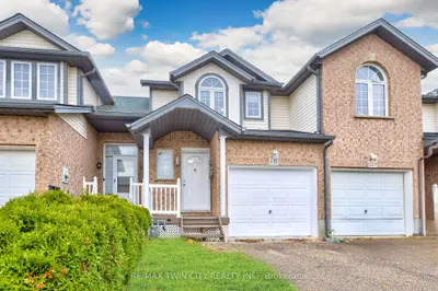 Att/Row/Townhouse in Kitchener