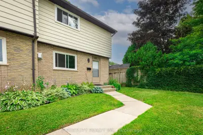 Condo Townhouse in London South