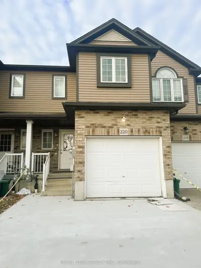 Att/Row/Townhouse in Kitchener