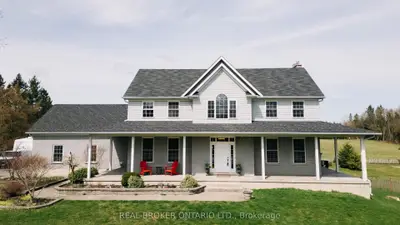 Detached in Wellesley