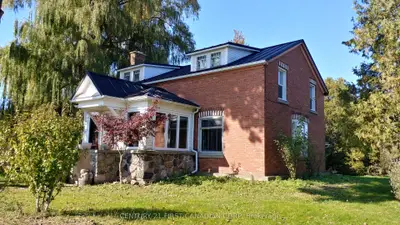 Detached in Chatham-Kent
