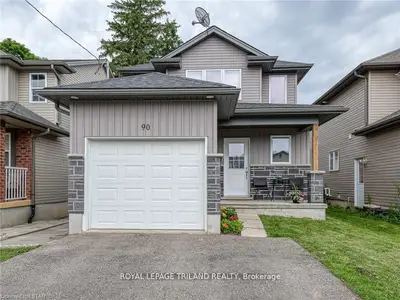 90 Chapel Street, Woodstock, On N4s 3r7