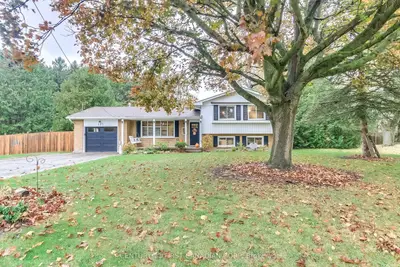 Detached in Middlesex Centre