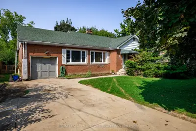 Detached in Hamilton
