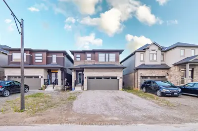 Detached in Brantford