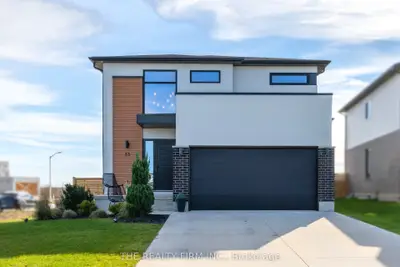 Detached in Middlesex Centre