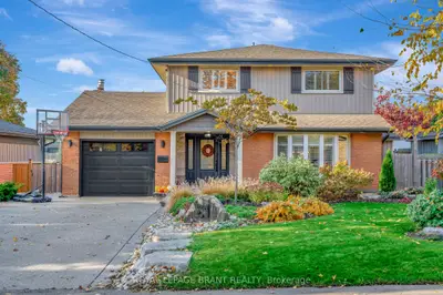 Detached in Brantford
